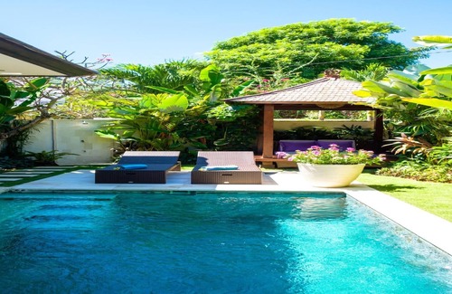 Sanur Villa | Athena 2 – A Romantic One-Bedroom Getaway