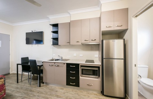 Roma Hotel | Discover Athena Studio Units: Pool, Breakfast & Child Friendly
