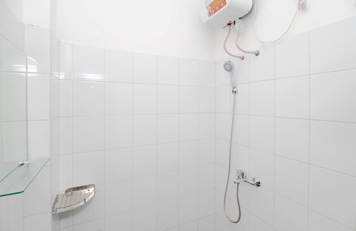 Tangerang House | Cozy Athena Syariah Residence: Family-Friendly Getaway