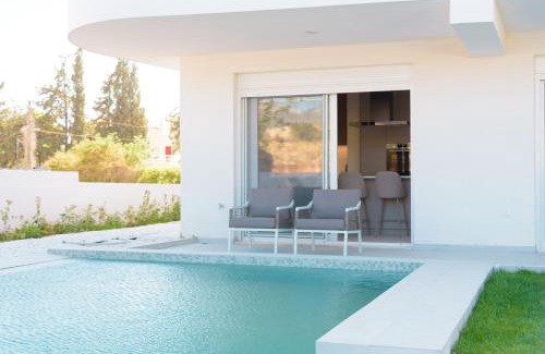 Elliniko Apartment | Athenean Private Pool Heaven