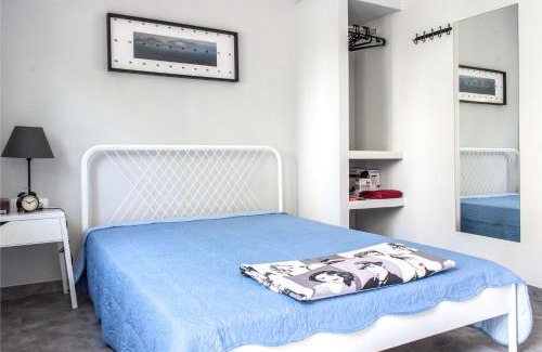 Ilioupoli Apartment | Convenient Stay 8 Min from Acropolis with Breakfast