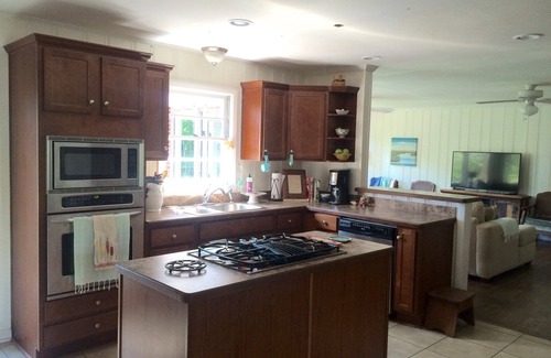Athens House | Experience Athens Beechwood Hills: Ideal for Gameday Stays