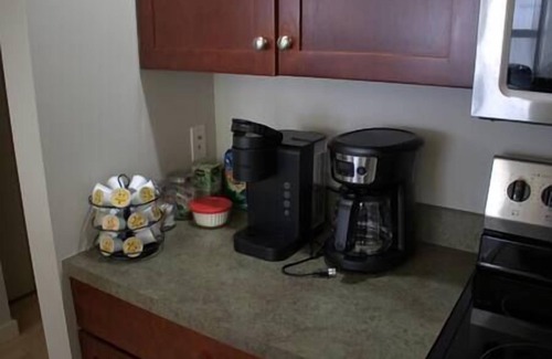 Athens Apartment | Prime Athens City Townhouse with Breakfast & King Masters