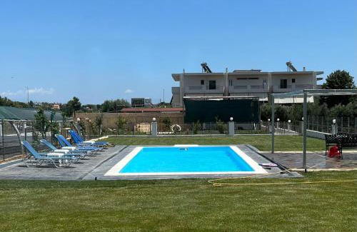 Pallini Apartment | Relaxing Athens Countryside Resort with Pool and Ocean View
