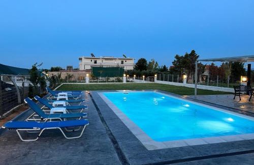 Pallini Apartment | Relaxing Athens Countryside Resort with Pool and Ocean View