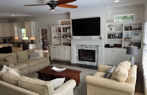 Athens House | Unforgettable Athens Gameday Retreat Near Top Attractions