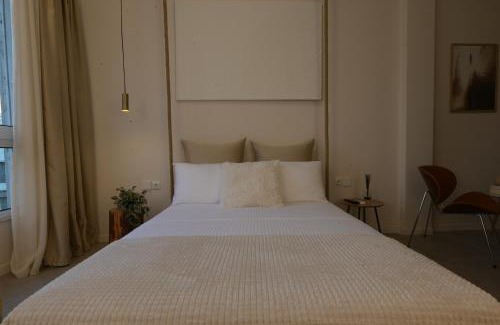 Omonia Apartment | Discover Athens Host - Urban Boho, Guest Rated 9.5/10