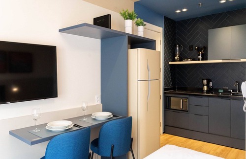 Paraiso Apartment | Inviting Athos: Spa Retreat with Breakfast & Family Fun