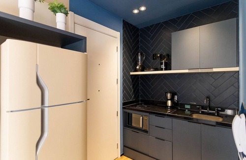 Paraiso Apartment | Inviting Athos: Spa Retreat with Breakfast & Family Fun