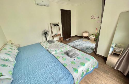 Van Giang House | Attractive Ati Homestay: Guest Rated 10/10 & Family-Friendly