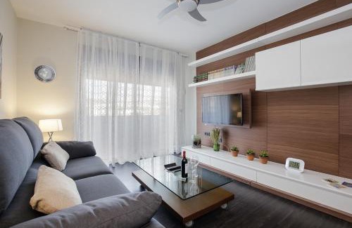 Genil Apartment | Discover Atico Be Suite Granada: 4-Star Oceanfront Retreat