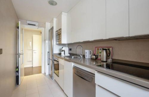 Genil Apartment | Discover Atico Be Suite Granada: 4-Star Oceanfront Retreat