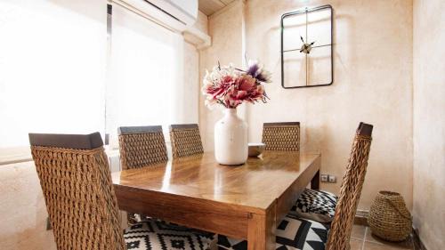 Albentosa Apartment | Serene Atico with Views in Albentosa, Rated 9.5/10