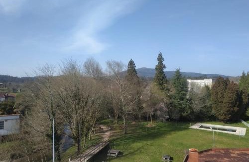 Cuntis Apartment | Relaxing Escape at Atico Cuntis Thermae with Spa & Hot Tub