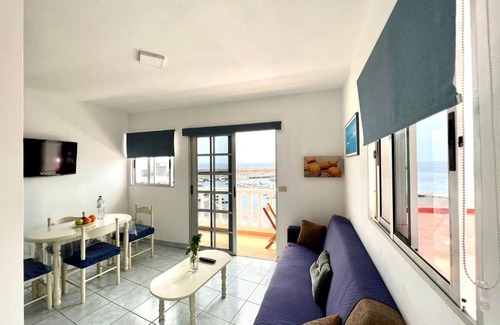 Puerto de la Estaca Apartment | Cozy 2-Bedroom Apartment with Ocean Views, Steps from Beach
