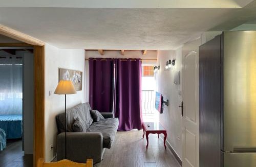 Puerto de Tazacorte Apartment | Child-Friendly Retreat atico el Wiro with 9/10 Guest Rating