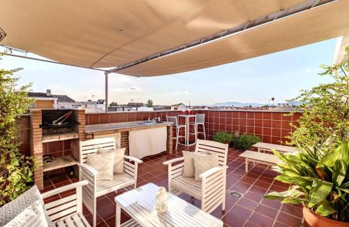 Armilla Apartment | Discover Atico: A 4-Star Getaway in Enchanting Granada