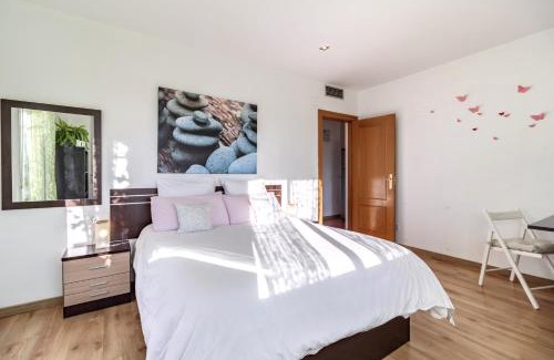 Armilla Apartment | Discover Atico: A 4-Star Getaway in Enchanting Granada