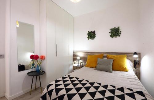 Tudela Apartment | Exceptional Atico la Casa de Tudela: Family-Friendly Retreat