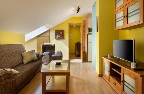 Villanua Apartment | Discover Atico la Espata Villanua: Family & Pet Friendly Stay