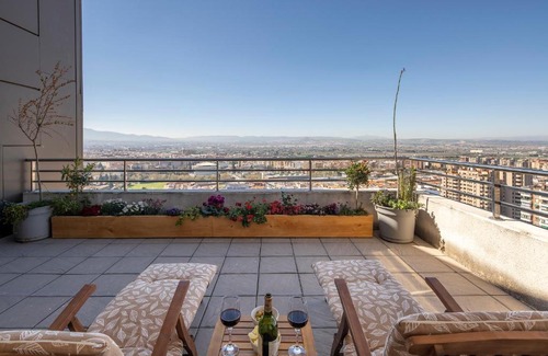 Plaza de Toros-Doctores-San Lazaro Apartment | Stunning Penthouse in Granada: City Centre with Terrace