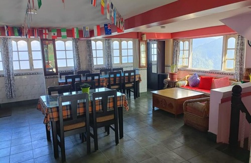 Darjeeling House | Cozy Atithi Homestay in Darjeeling – Perfect for Families