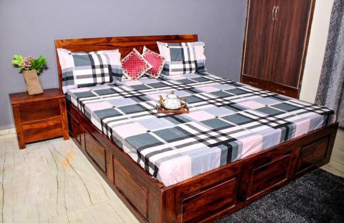 Faridabad Apartment | Relaxing Stay at Atithi By Kasa Lusso - Pet & Child Friendly