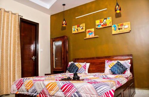 Faridabad Apartment | Relaxing Stay at Atithi By Kasa Lusso - Pet & Child Friendly