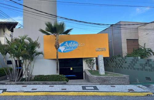Ponta Negra Hotel | Inviting Atlântico Flat - Poolside Ocean View Retreat