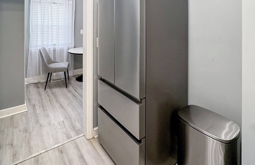 College Park Apartment | Convenient Stay Near ATL Airport with Spa and Breakfast