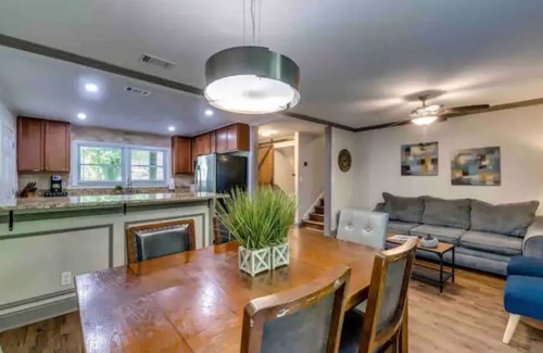 Church Street House | Family-Friendly Multi-Home Retreat in ATL - Sleeps 26
