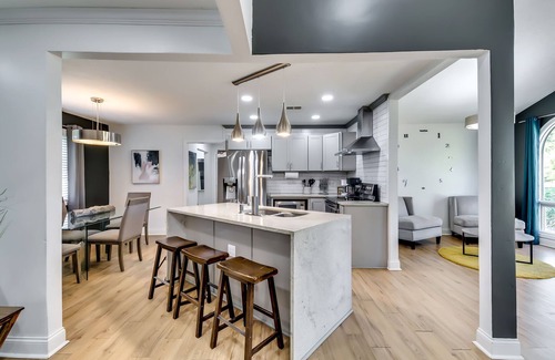Church Street House | Discover ATL's Stylish Manor: Family-Friendly Comfort Awaits