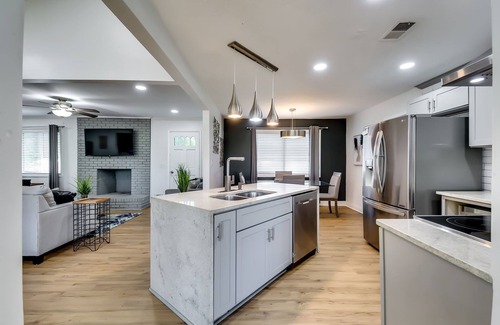 Church Street House | Discover ATL's Stylish Manor: Family-Friendly Comfort Awaits