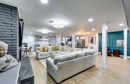 Church Street House | Discover ATL's Stylish Manor: Family-Friendly Comfort Awaits