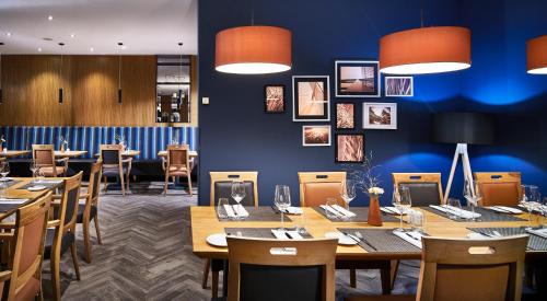Wachau Apartment | Discover Atlanta Boardinghouse Leipzig: Pet-Friendly Retreat