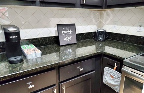 Dunwoody Apartment | Top-Rated Atlanta Oasis: 1BR Suite with Pool & Free Parking