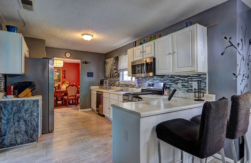 Atlanta House | Atlanta Family Home: Pet Friendly & Perfect for Kids