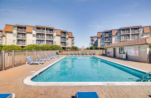 Morehead City Apartment | Beachfront Atlantic Beach Condo with Pool & Ocean Views