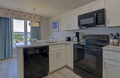 Atlantic Beach Apartment | Beachfront Retreat at Atlantic Beach Resort by Ramada