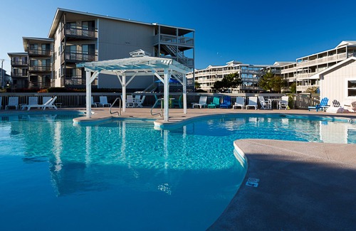 Atlantic Beach Apartment | Beachfront Retreat at Atlantic Beach Resort by Ramada