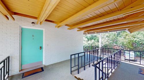 Jekyll Island Apartment | Relaxing Retreat at Atlantic Breeze with Pool & Family Fun