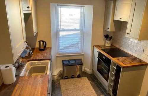 Port Isaac House | Family-Friendly Atlantic Cottage in Port Isaac with Parking