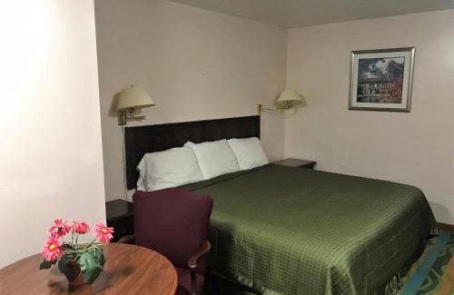 East Wareham Hotel | Oceanfront Atlantic Motel: Family-Friendly with Pool Access