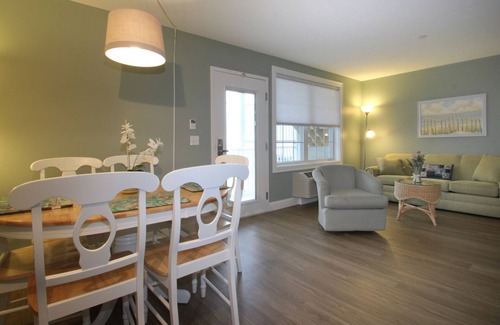 Old Orchard Beach Condo | Top-Rated Atlantic Ocean Suites with Pool & Breakfast