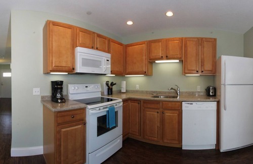 Old Orchard Beach Condo | Oceanfront Bliss at Atlantic Ocean Suites - Sand Castle Suite