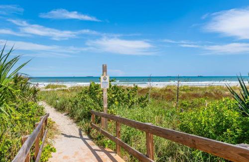 Harbor Heights House | Oceanfront Retreat: Steps from the Beach, 10/10 Rated