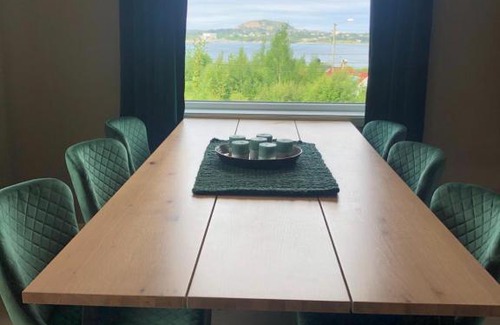 Vadsteinsvik Villa | Discover Atlantic Panorama Villa Kalle with Oceanfront Views