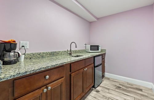 Ocean View Halifax Estates Hotel | Cozy Atlantic Shores Motel: Top-Rated Stay with Breakfast