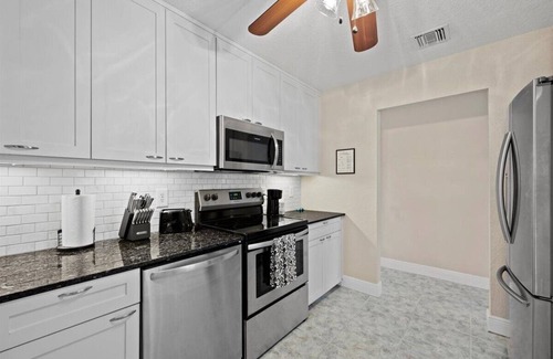 Palm Beach Gardens House | Atlantic Social Retreat - 4BR House Close to Beach and I-95