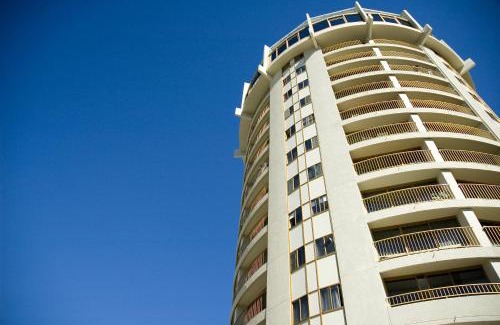 Glenelg Hotel | Discover Atlantic Tower Motor Inn: Family-Friendly Getaway